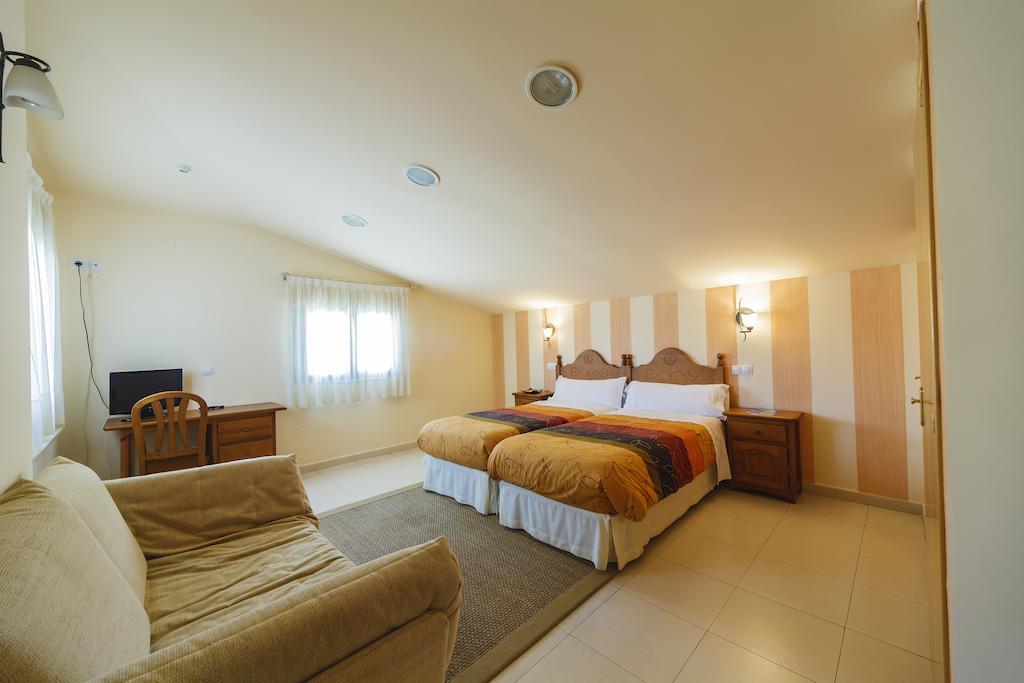 Hotel Rural La Consulta De Isar Екстер'єр фото